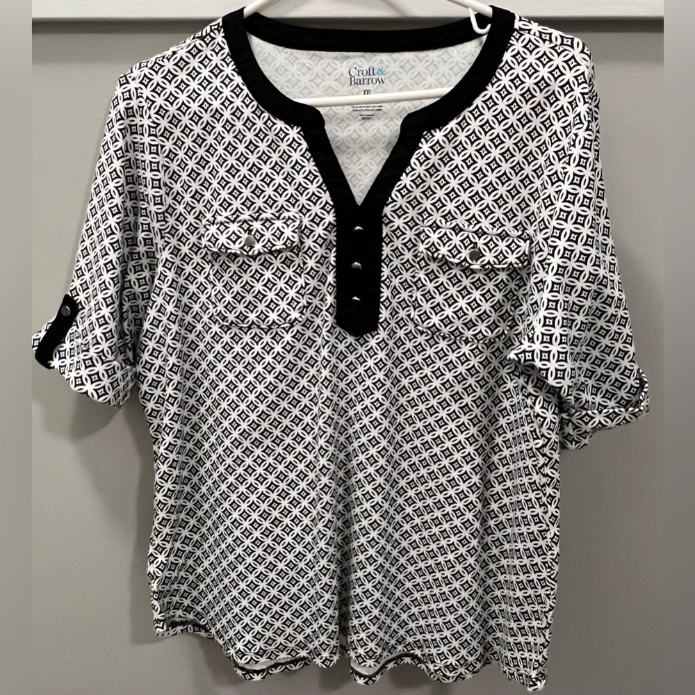 Croft & Barrow Geometric Black and White Blouse